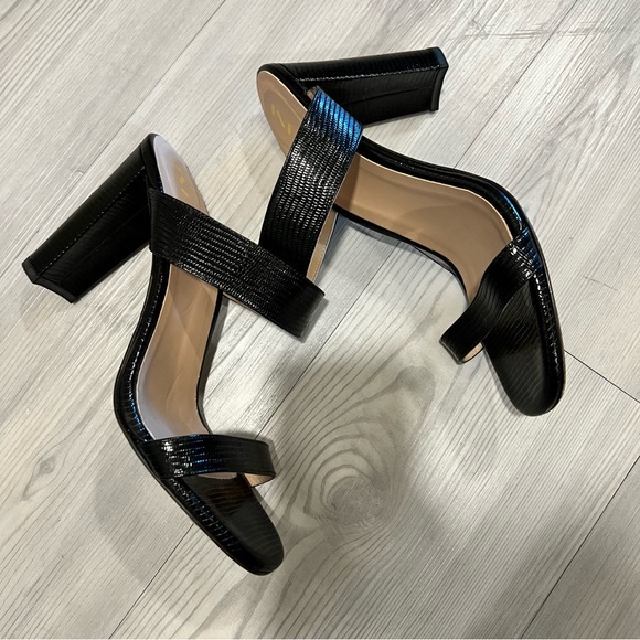 Inez sara black lizard emboss Sandals - Picture 4 of 9